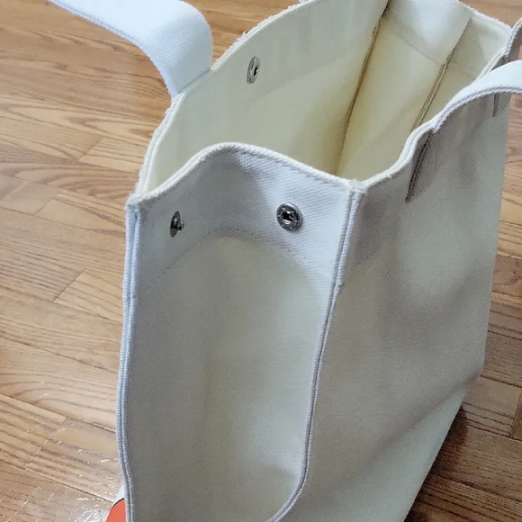 Vintage Michael Kors Cream and Orange Tote Bag - Picture 8 of 11